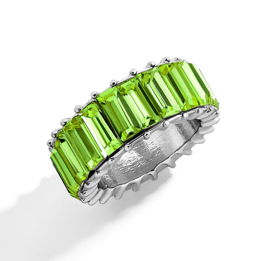 Naya – Zeitgenössischer geometrischer Ring aus farbigem Metall