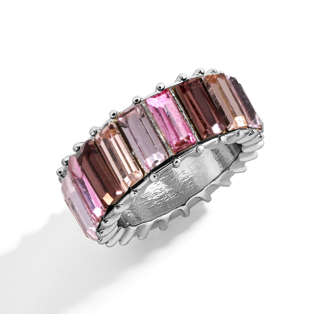 Naya – Zeitgenössischer geometrischer Ring aus farbigem Metall
