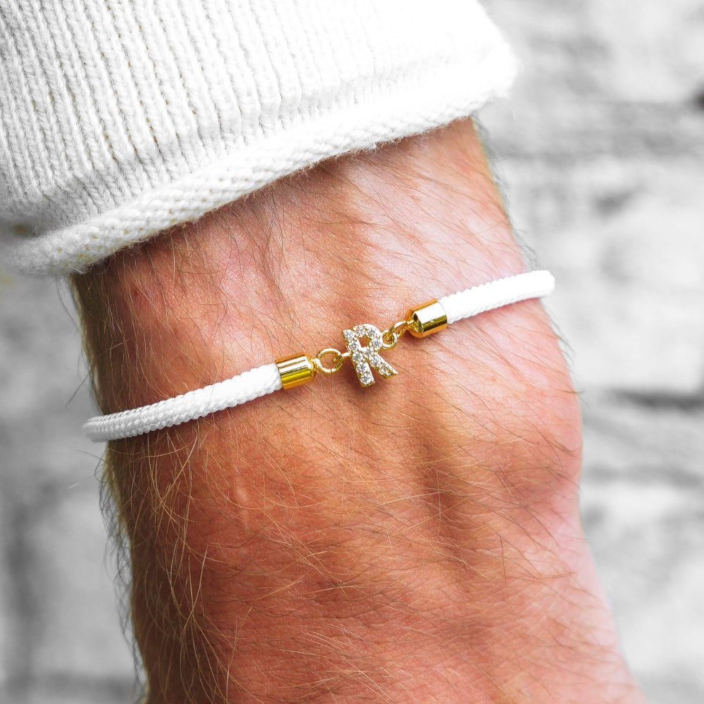 Calla – Flexibles Armband mit eingraviertem Anfangsbuchstaben