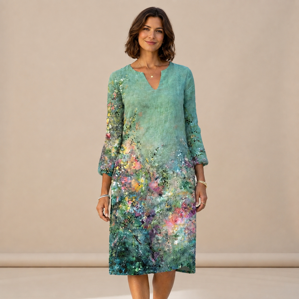 Ninna - Elegantes und fließendes V-Ausschnitt-Kleid