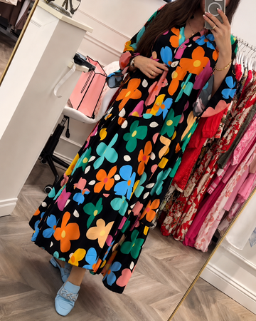 Zaviana - Stilvolles, fließendes Kleid