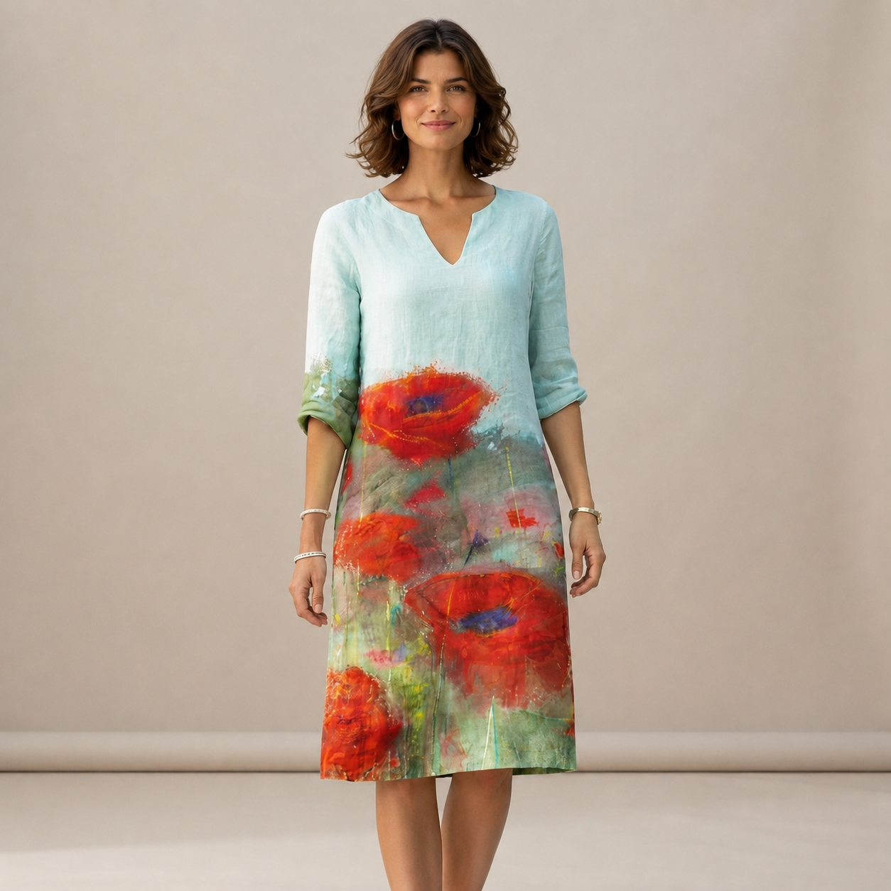 Ninna - Elegantes und fließendes V-Ausschnitt-Kleid