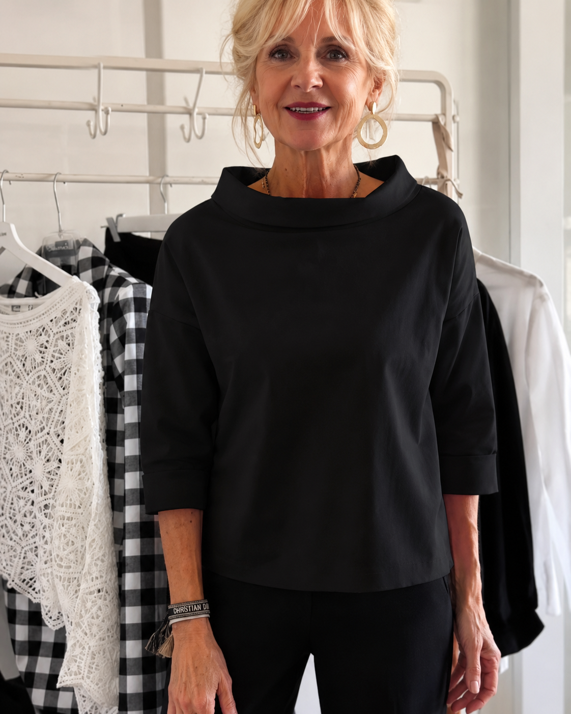 Elone - Stilvolle lockere Halsbluse