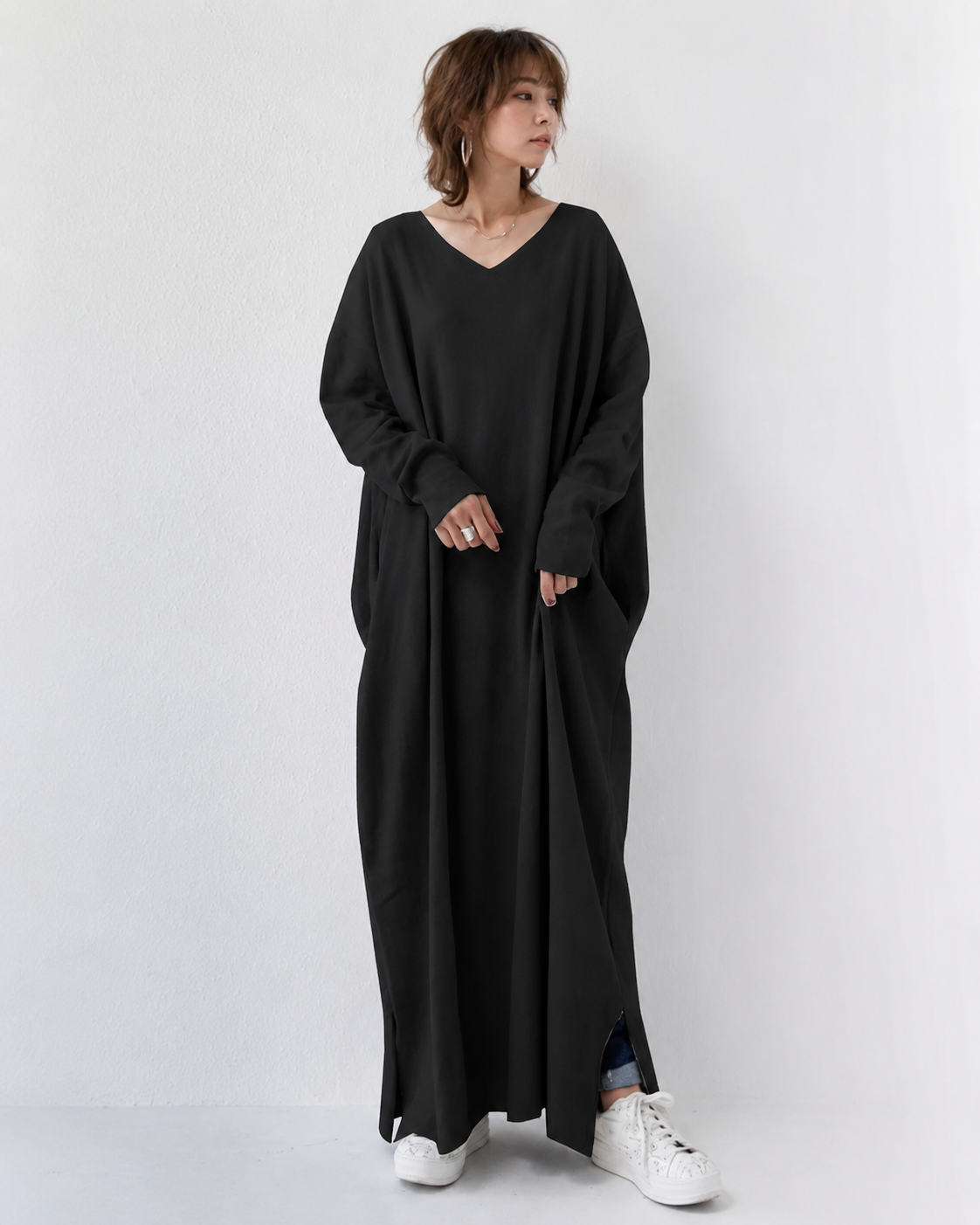 Shacora - Weit geschnittenes V-Ausschnitt-Maxikleid