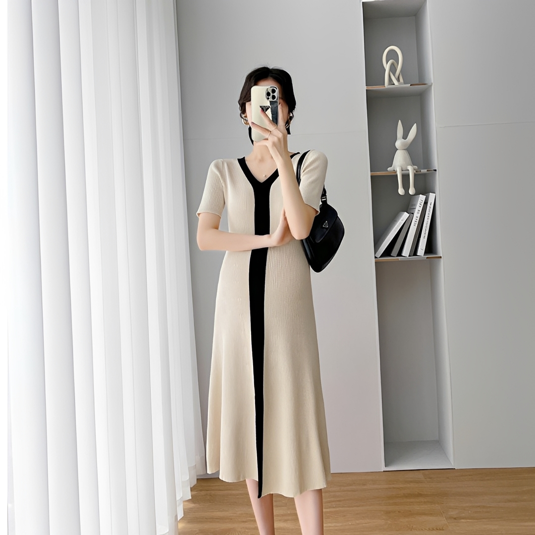 Jeanet - Elegantes V-Ausschnitt Midikleid