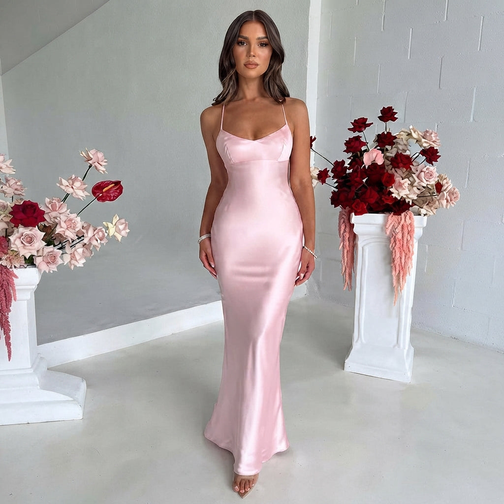 Melika - Glänzendes Slim-Fit Maxikleid