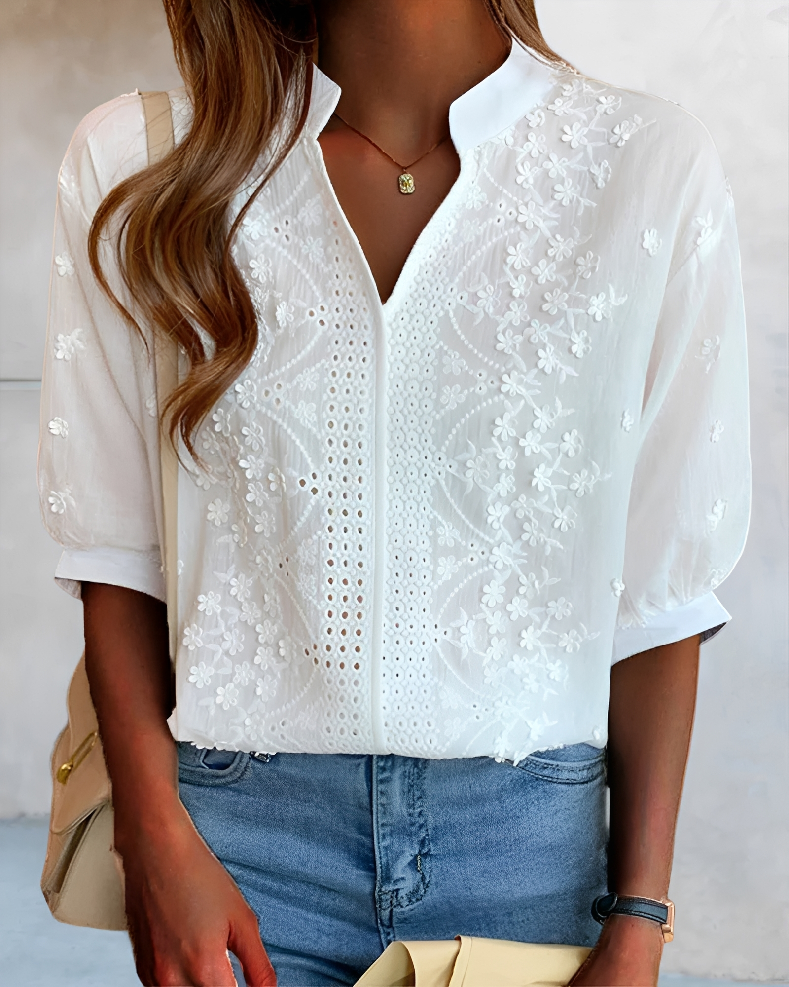 Morwenna - Stilvolle Bluse mit V-Ausschnitt