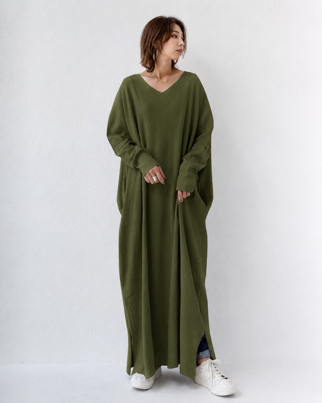 Shacora - Weit geschnittenes V-Ausschnitt-Maxikleid