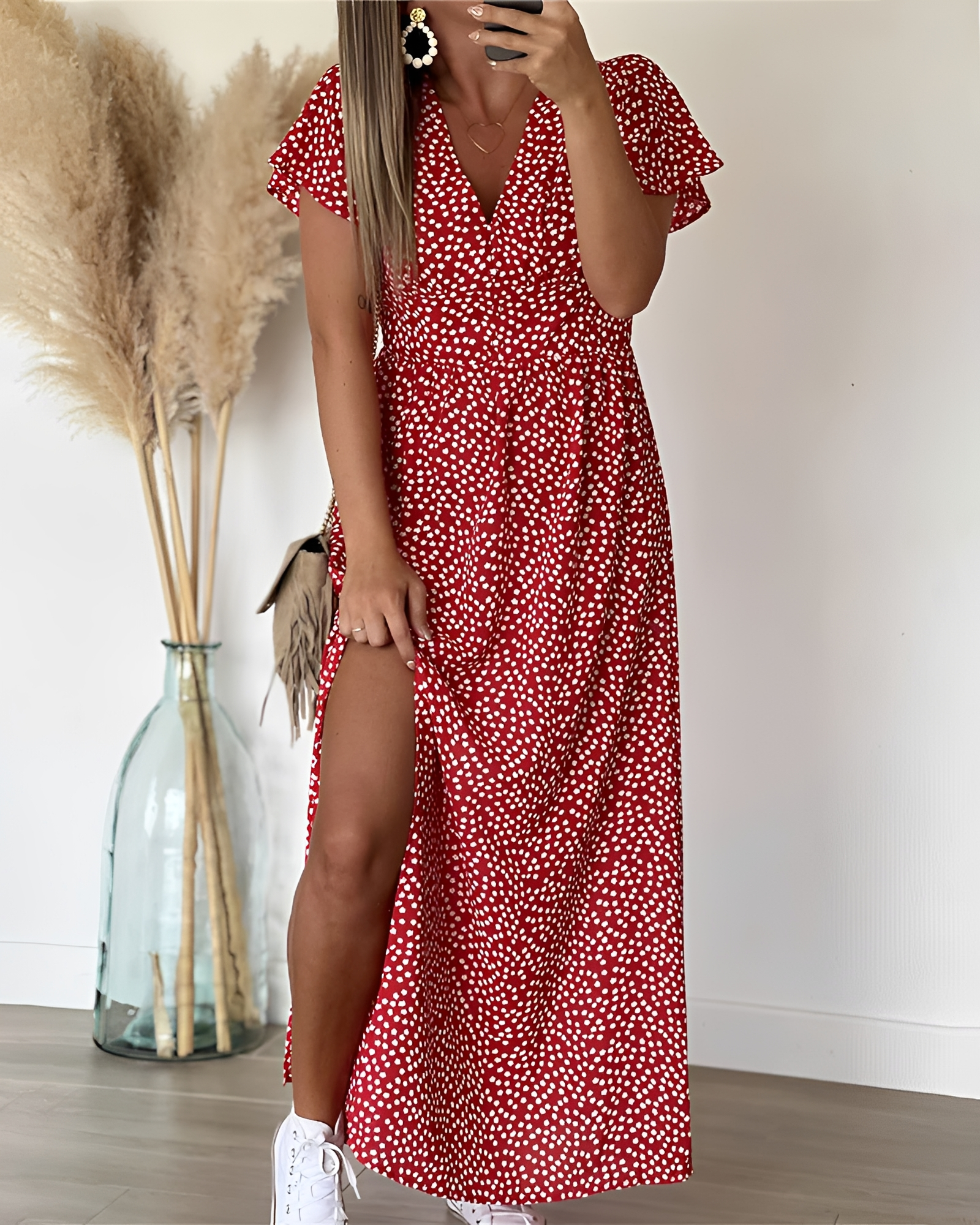 Marion - Stilvolles Kleid mit V-Ausschnitt und Schlitz