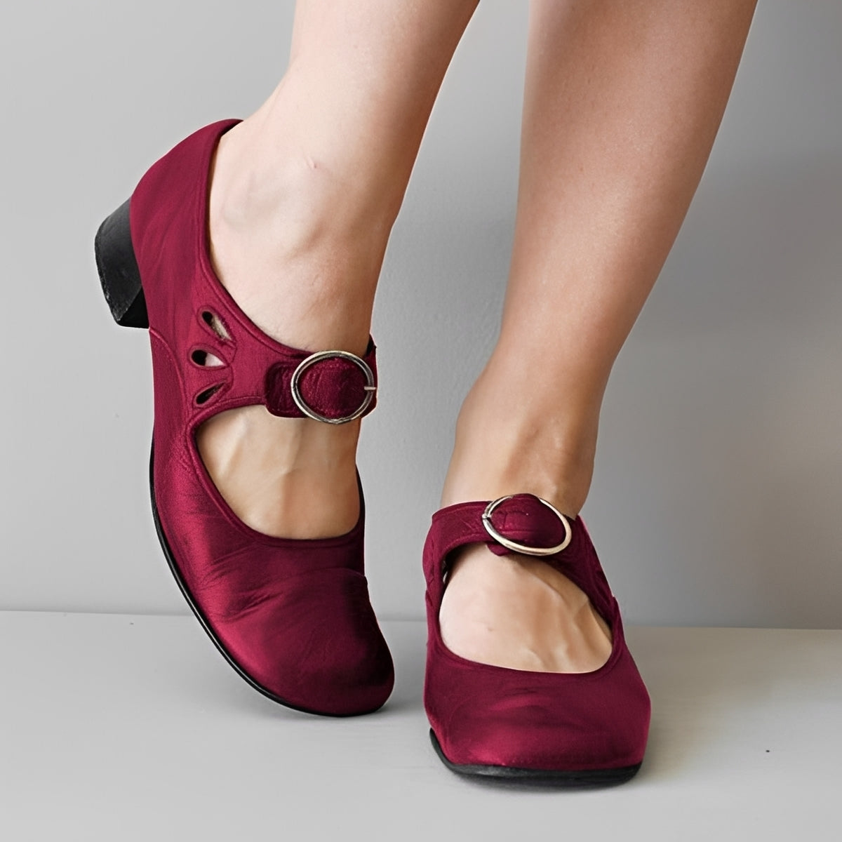 Navie - Komfortable Zehensandalen mit Runddesign