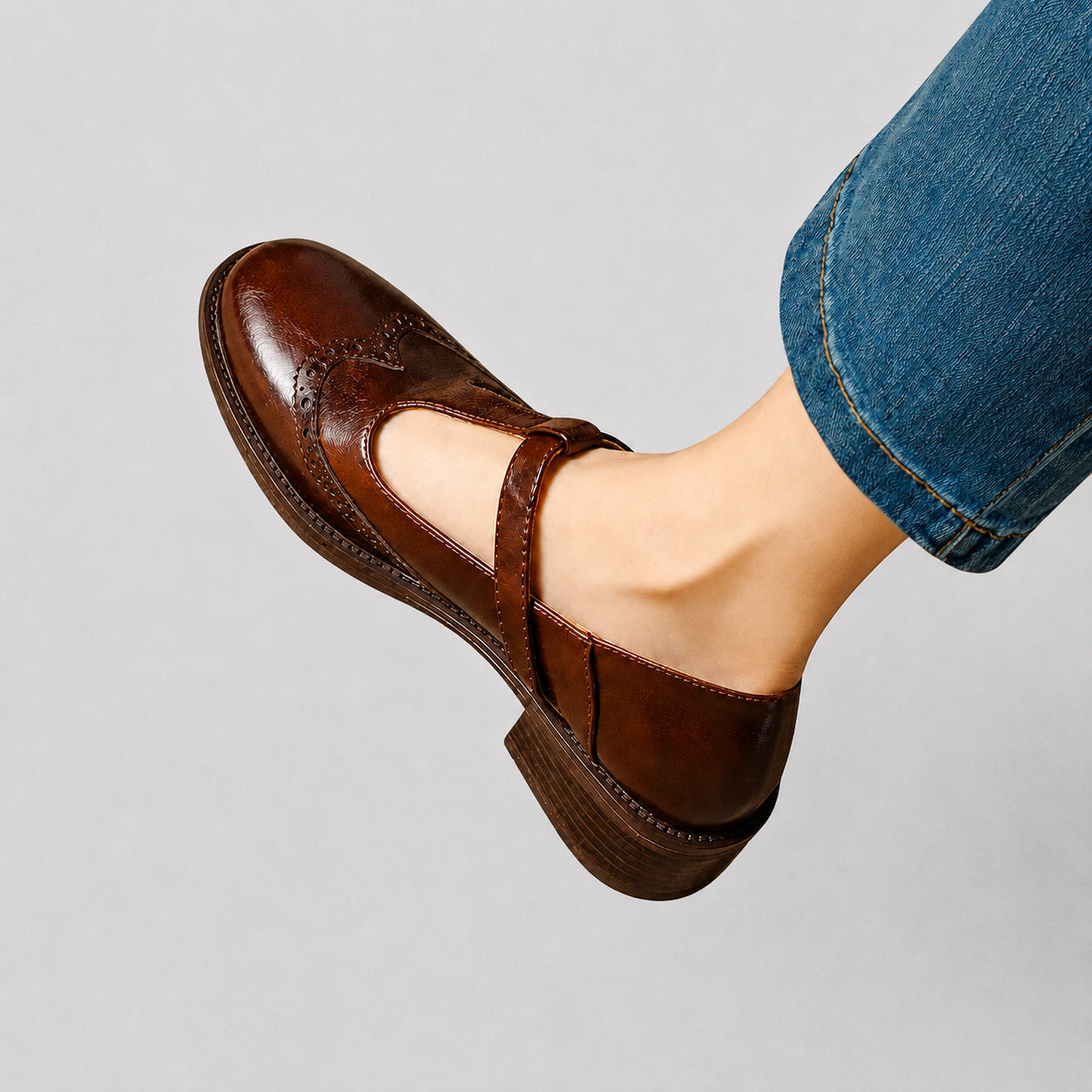 Livian - Absatzsandalen im Retro-Stil