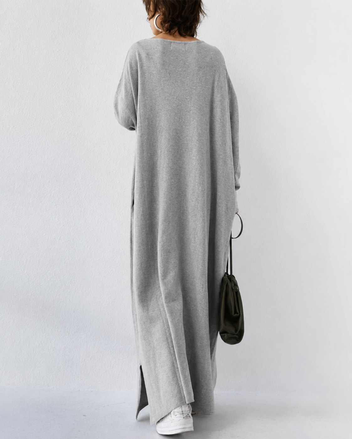 Shacora - Weit geschnittenes V-Ausschnitt-Maxikleid
