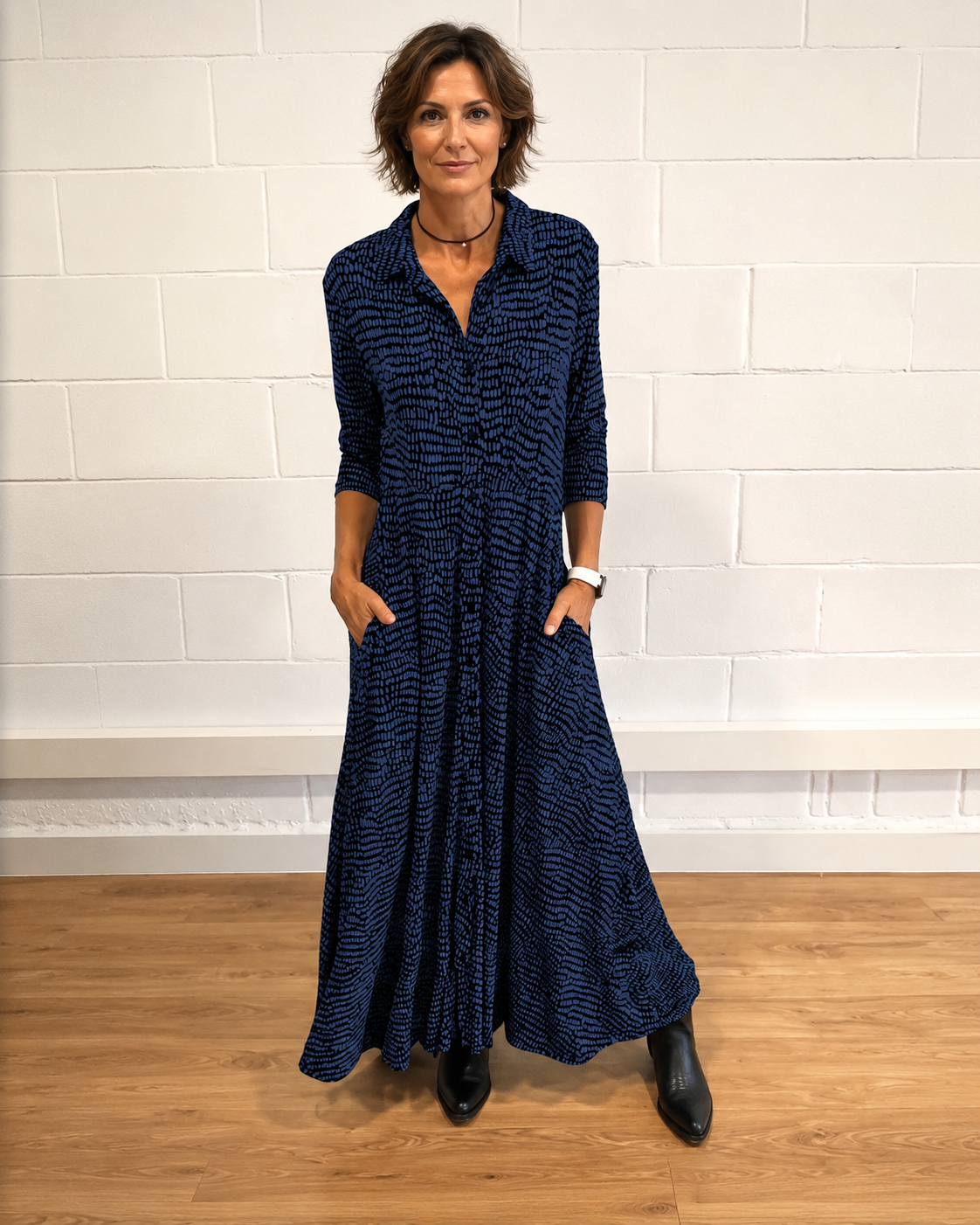 Damiana - Stilvolles Kleid mit V-Ausschnitt und Kragen