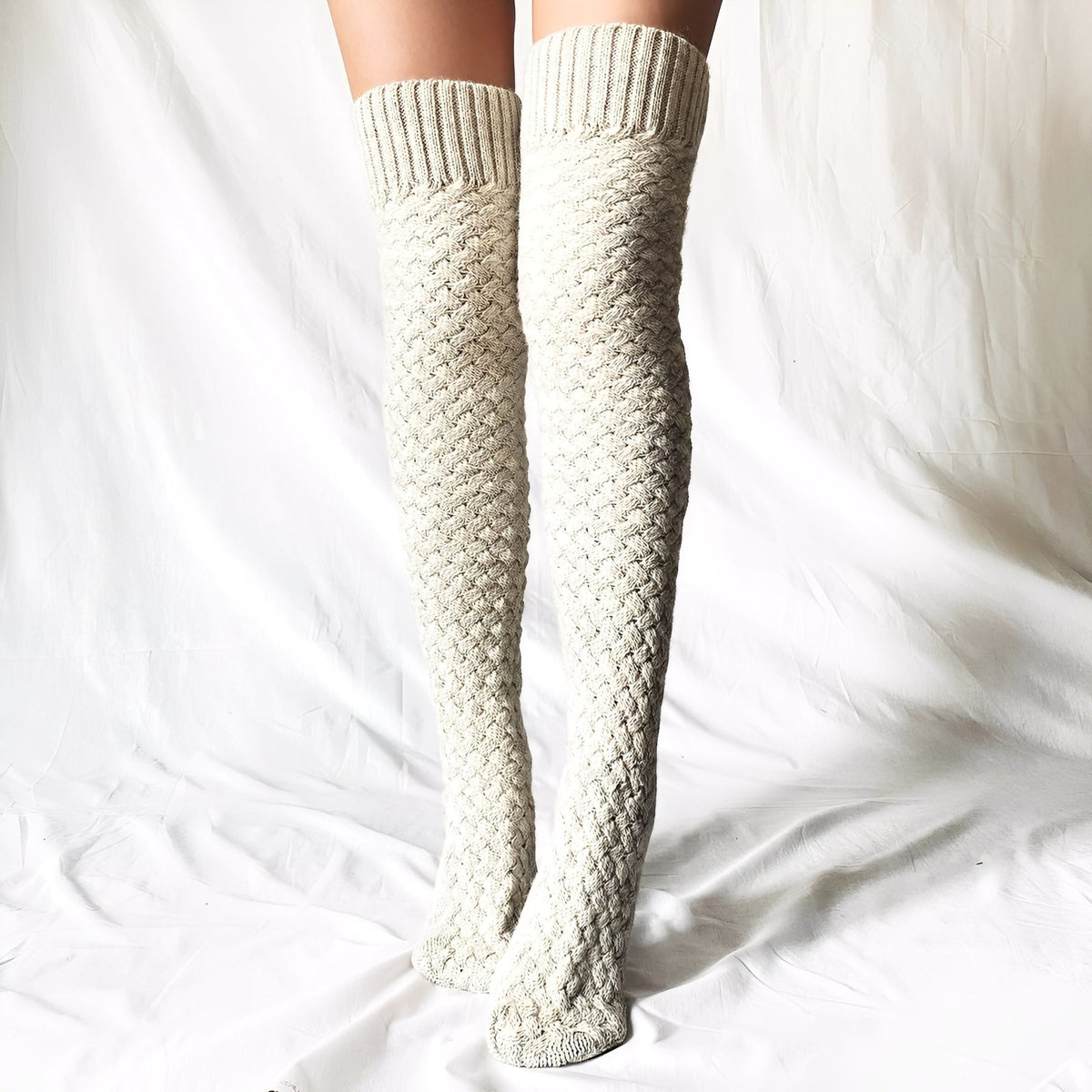 Madeline - Flauschige Overknee-Socken