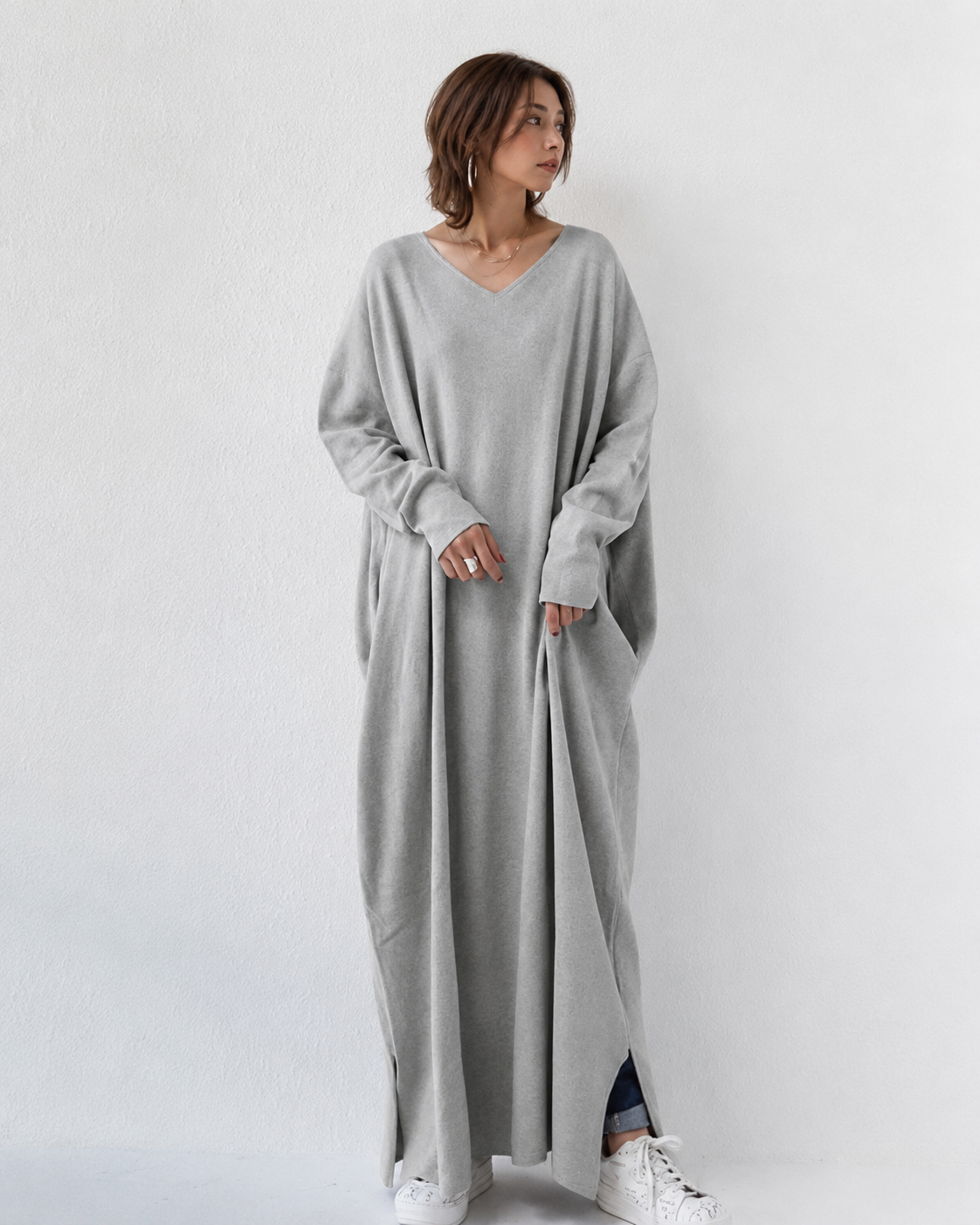 Shacora - Weit geschnittenes V-Ausschnitt-Maxikleid