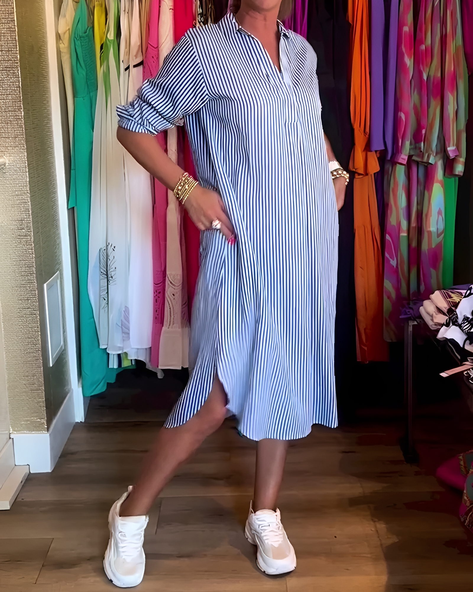 Célia - Bequemes Kragen-V-Ausschnitt-Kleid