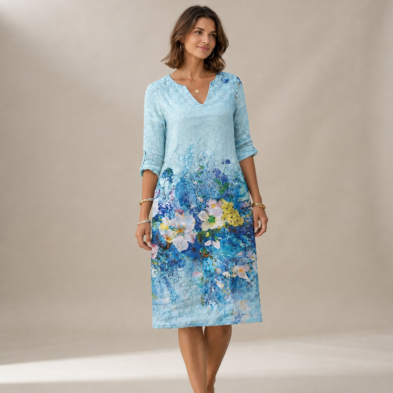 Ninna - Elegantes und fließendes V-Ausschnitt-Kleid