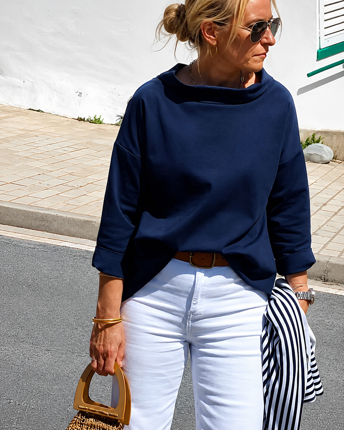 Elone - Stilvolle lockere Halsbluse
