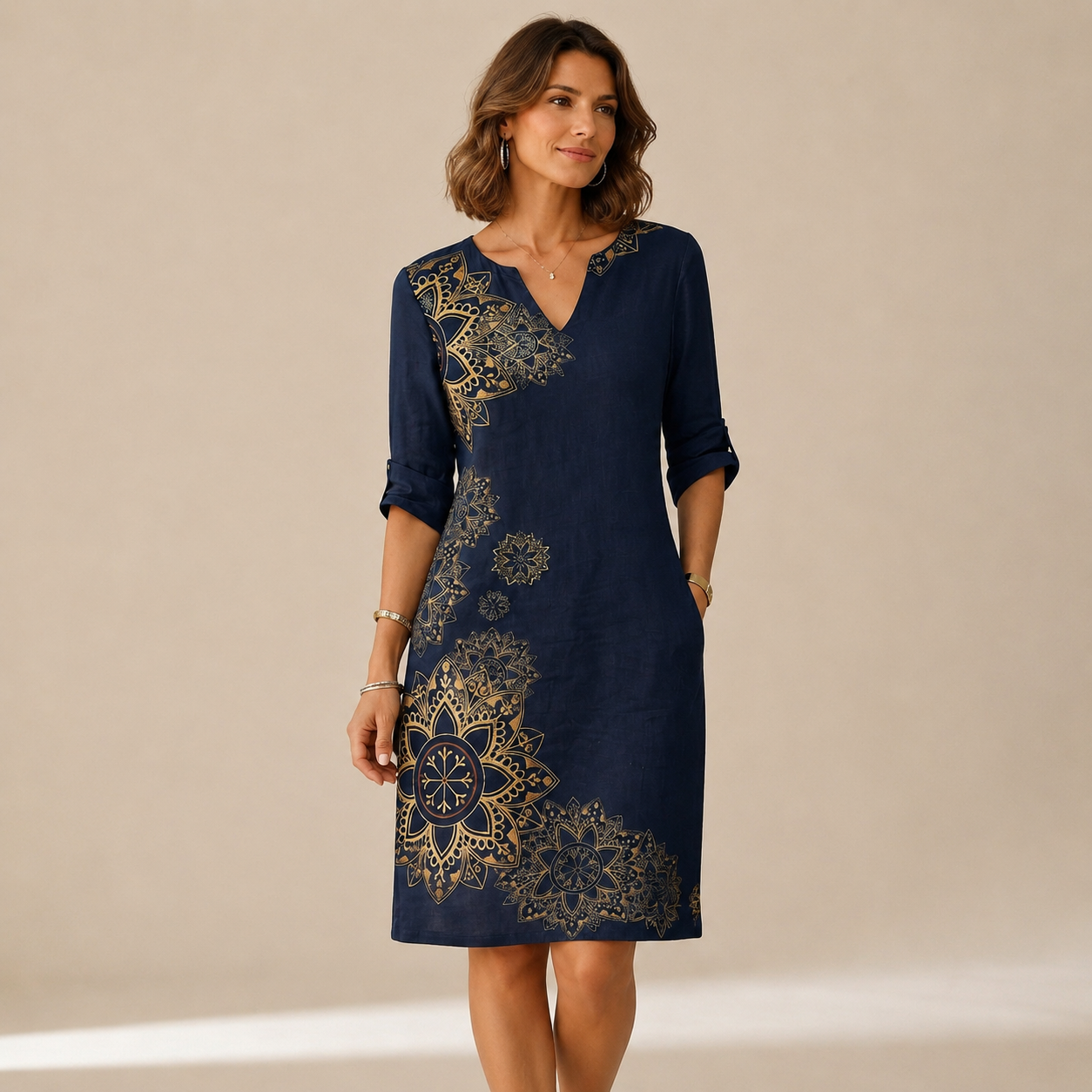 Ninna - Elegantes und fließendes V-Ausschnitt-Kleid