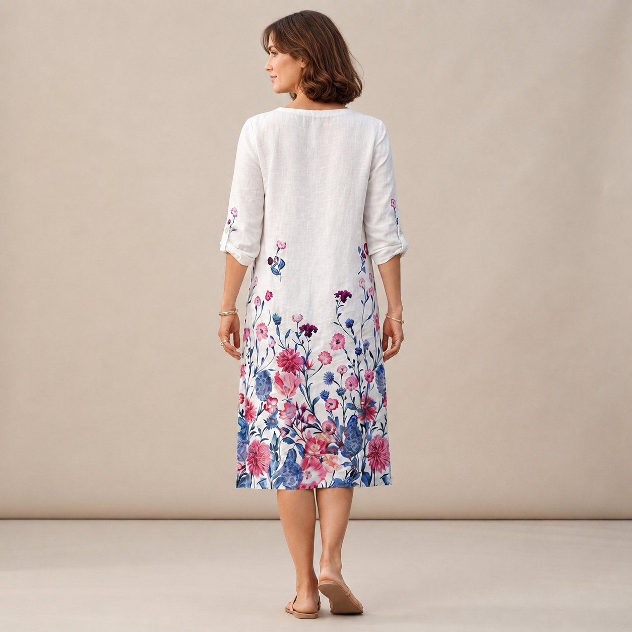 Ninna - Elegantes und fließendes V-Ausschnitt-Kleid