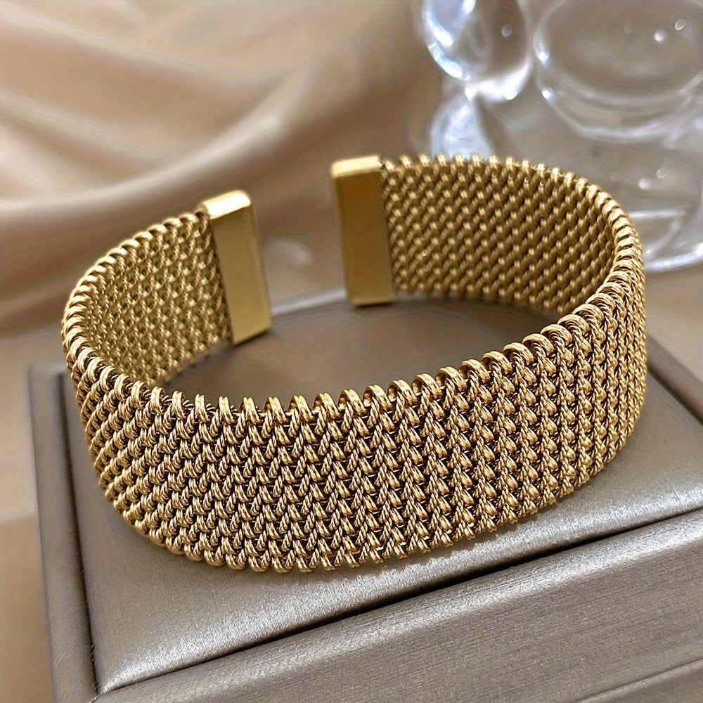 Raya – Armband aus Titanstahl mit eingraviertem Kabel