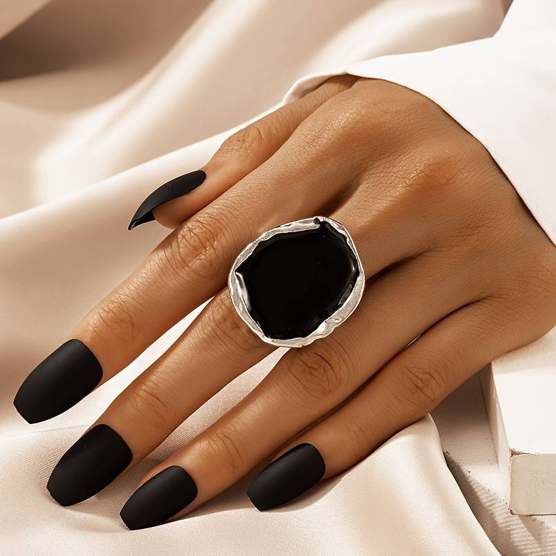 Vintage-Ring mit großem schwarzem Stein - Auffälliger Vintage-Ring in Schwarz