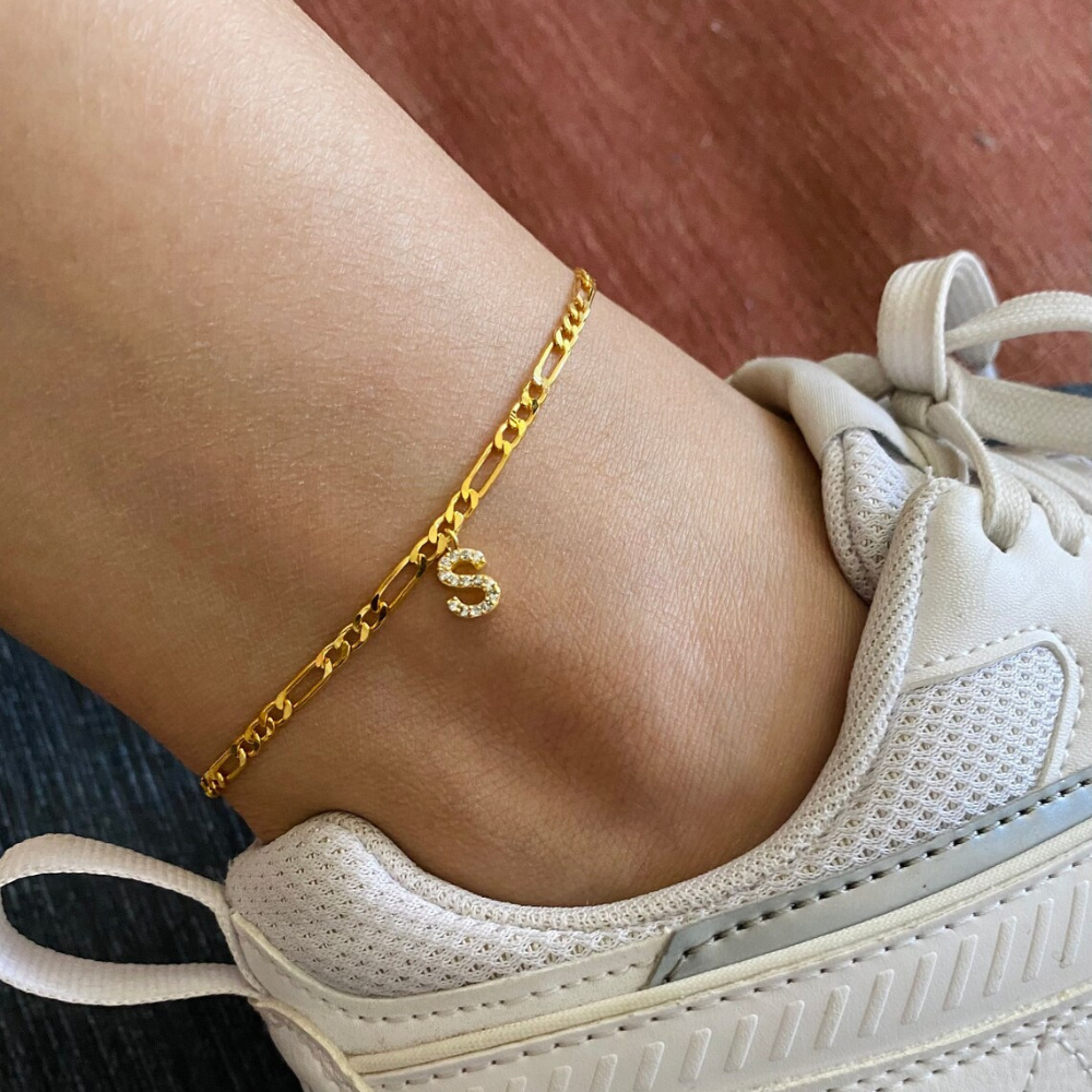 Knöchelarmband mit deiner Initiale