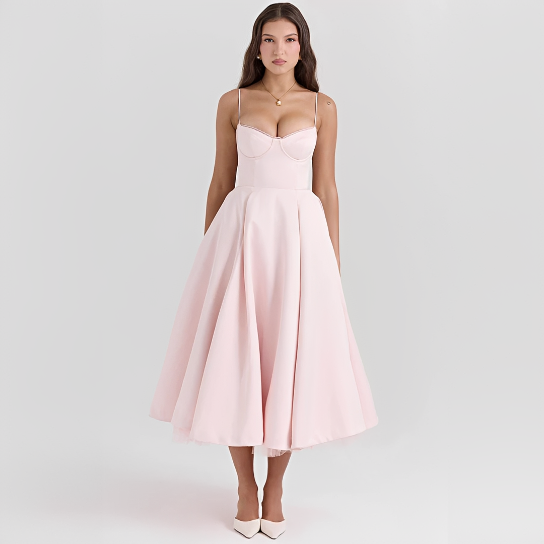 Zendaya - Elegantes Doppelschicht Kleid