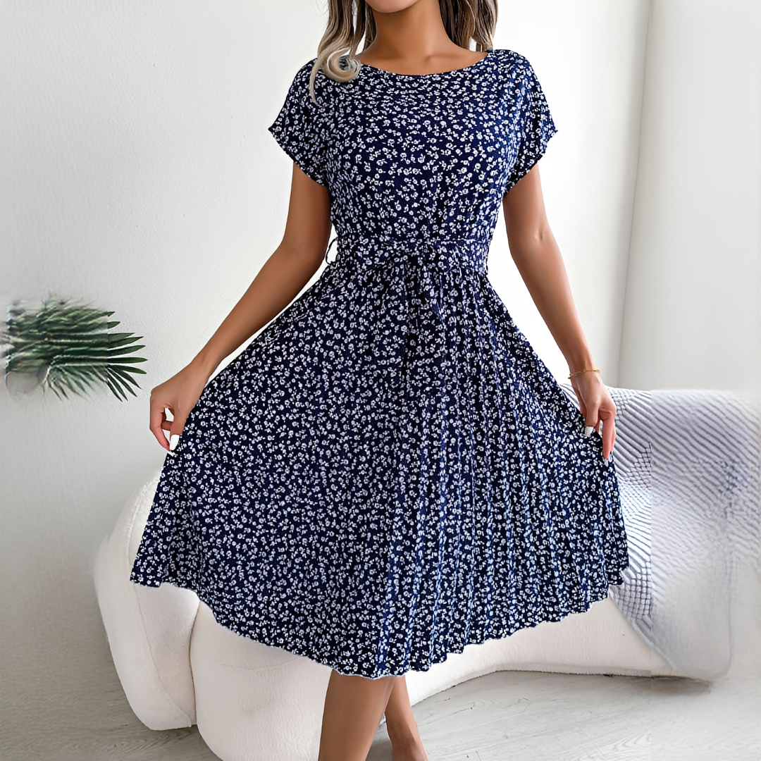 Lyka - Trendiges Sommerkleid mit kurzen Ärmeln für Damen