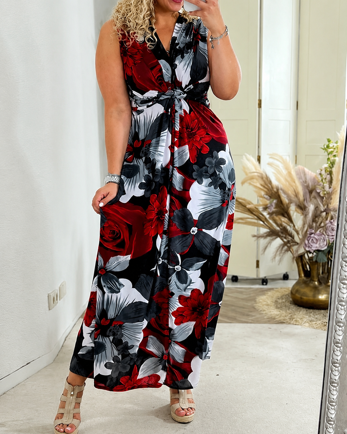 Katrina - Elegantes ärmelloses Kleid mit Blumenmuster