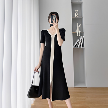 Jeanet - Elegantes V-Ausschnitt Midikleid