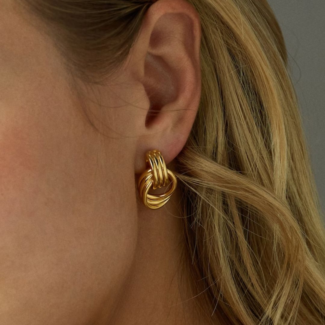Luna – Überlagerte goldene Creolen