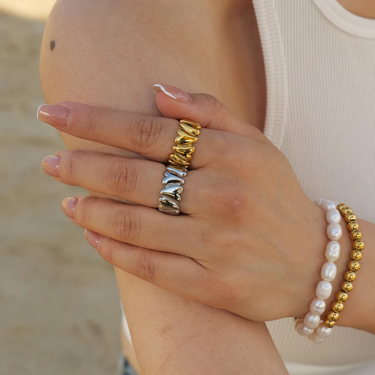 Elena – Beweglicher Herzring aus Gold