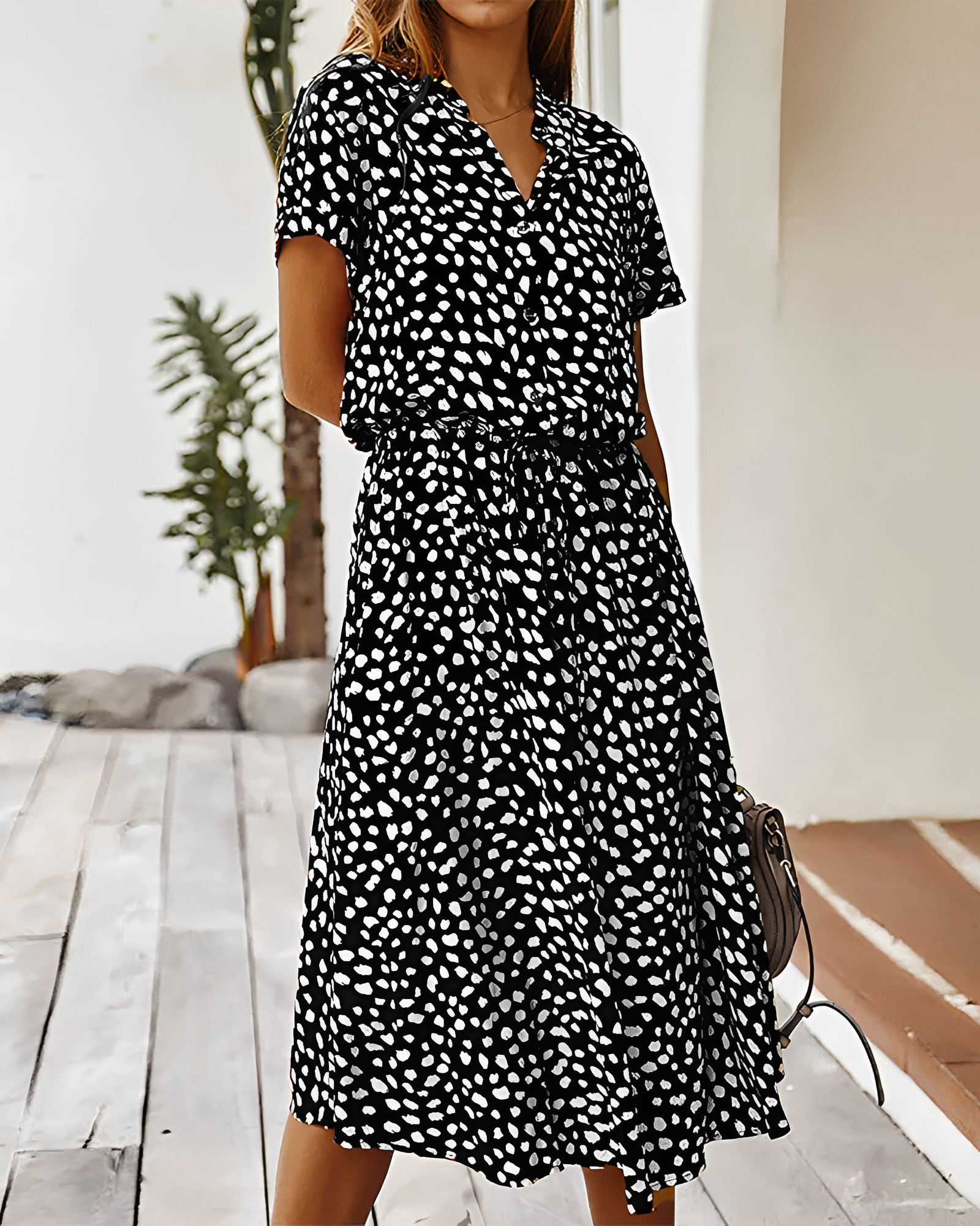 Shannon - Elegantes Midikleid mit V-Ausschnitt