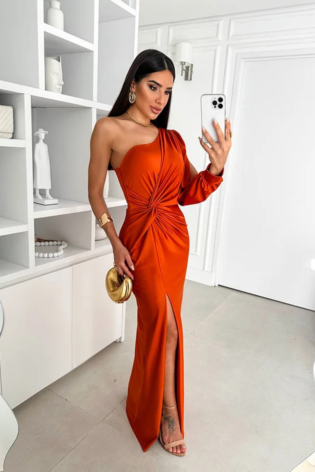 Fely - Strahlendes Kleid mit Schulterfrei-Design