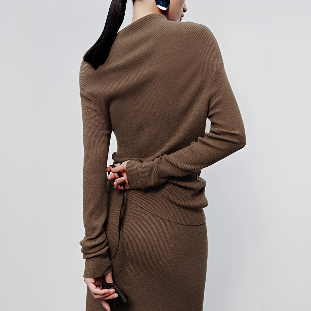 Larissa - Asymmetrisches Langarmshirt