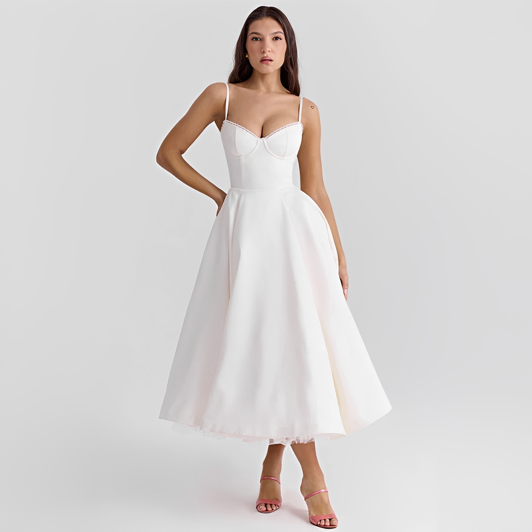 Zendaya - Elegantes Doppelschicht Kleid
