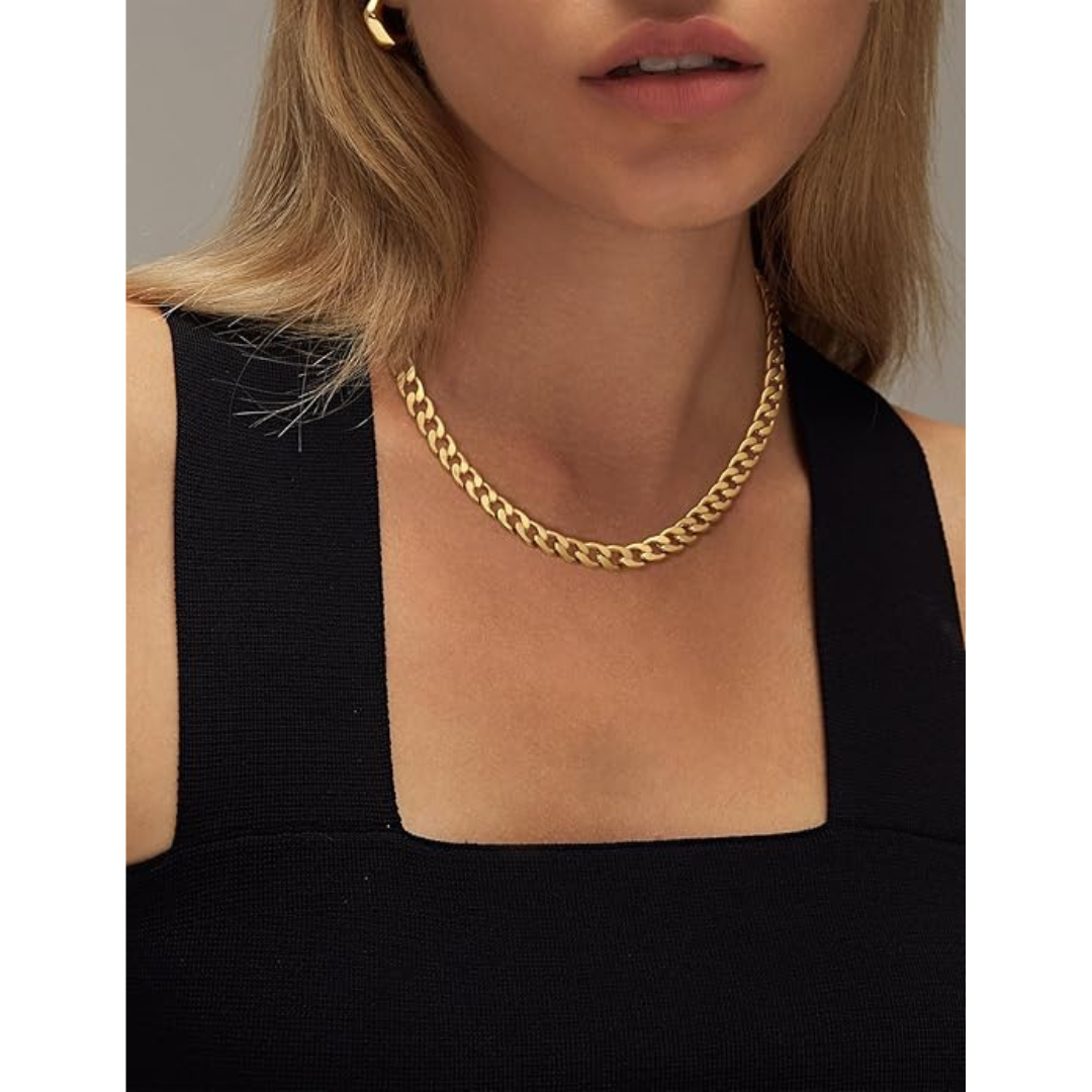 Anabel – Kette mit goldenen Elementen