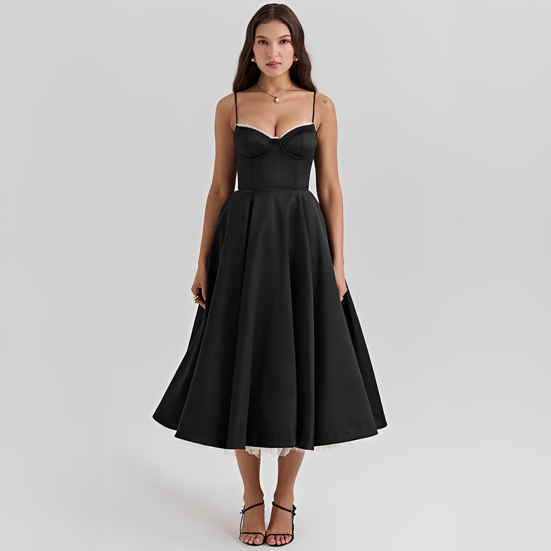 Zendaya - Elegantes Doppelschicht Kleid