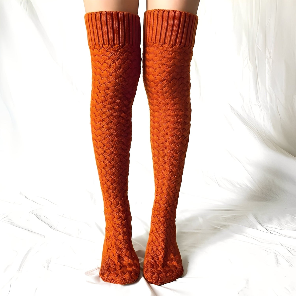 Madeline - Flauschige Overknee-Socken