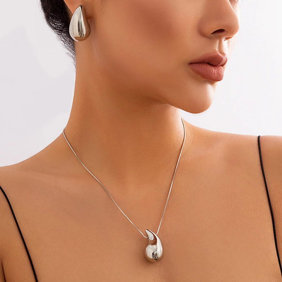 Große Tropfenwasserhalskette - Goldene Kette mit Tropfenanhänger