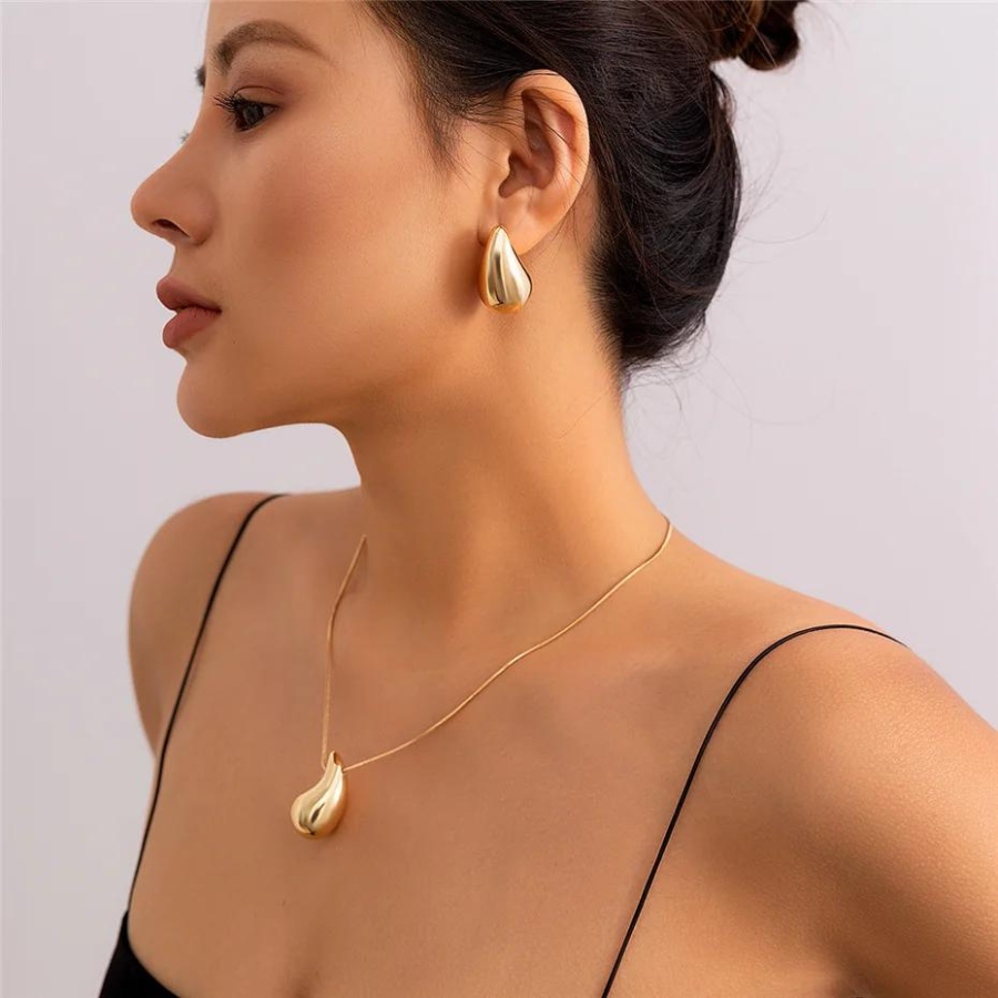 Große Tropfenwasserhalskette - Goldene Kette mit Tropfenanhänger