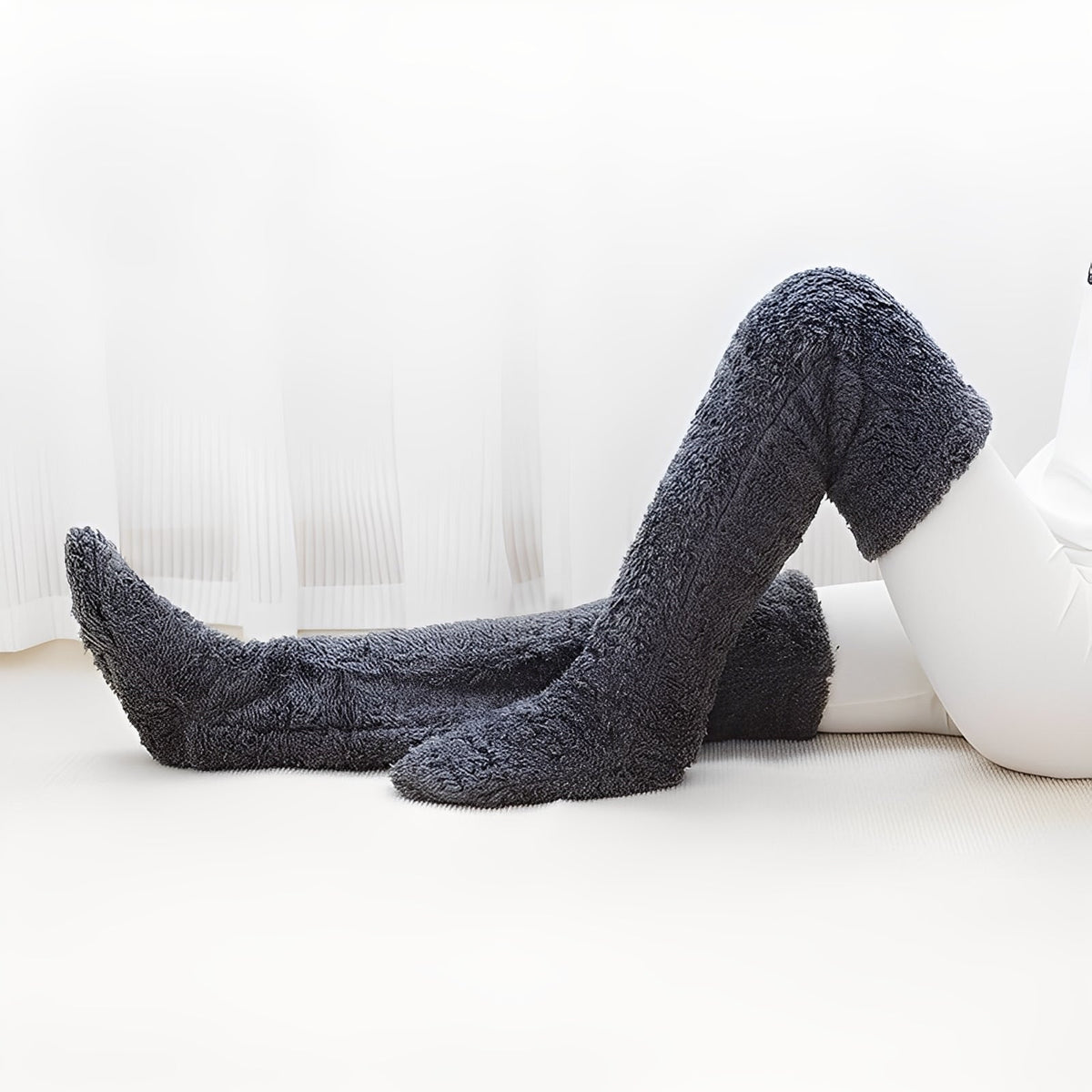 Camellia - Warme, überknielange Wintersocken für Damen