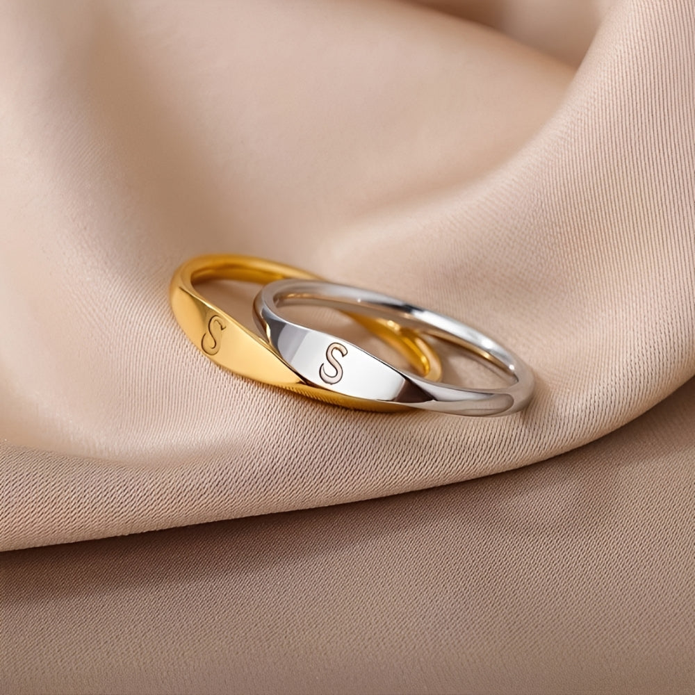 Minimalistischer Namensring | Schlichter Ring mit graviertem Anfangsbuchstaben