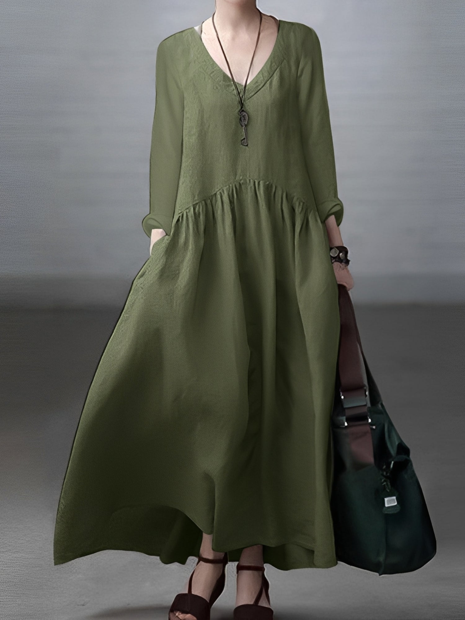 Lindy - Lockeres, bequemes Damenkleid mit V-Ausschnitt