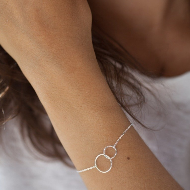 Verschlungenes Ringarmband - Verschlungene Ringe