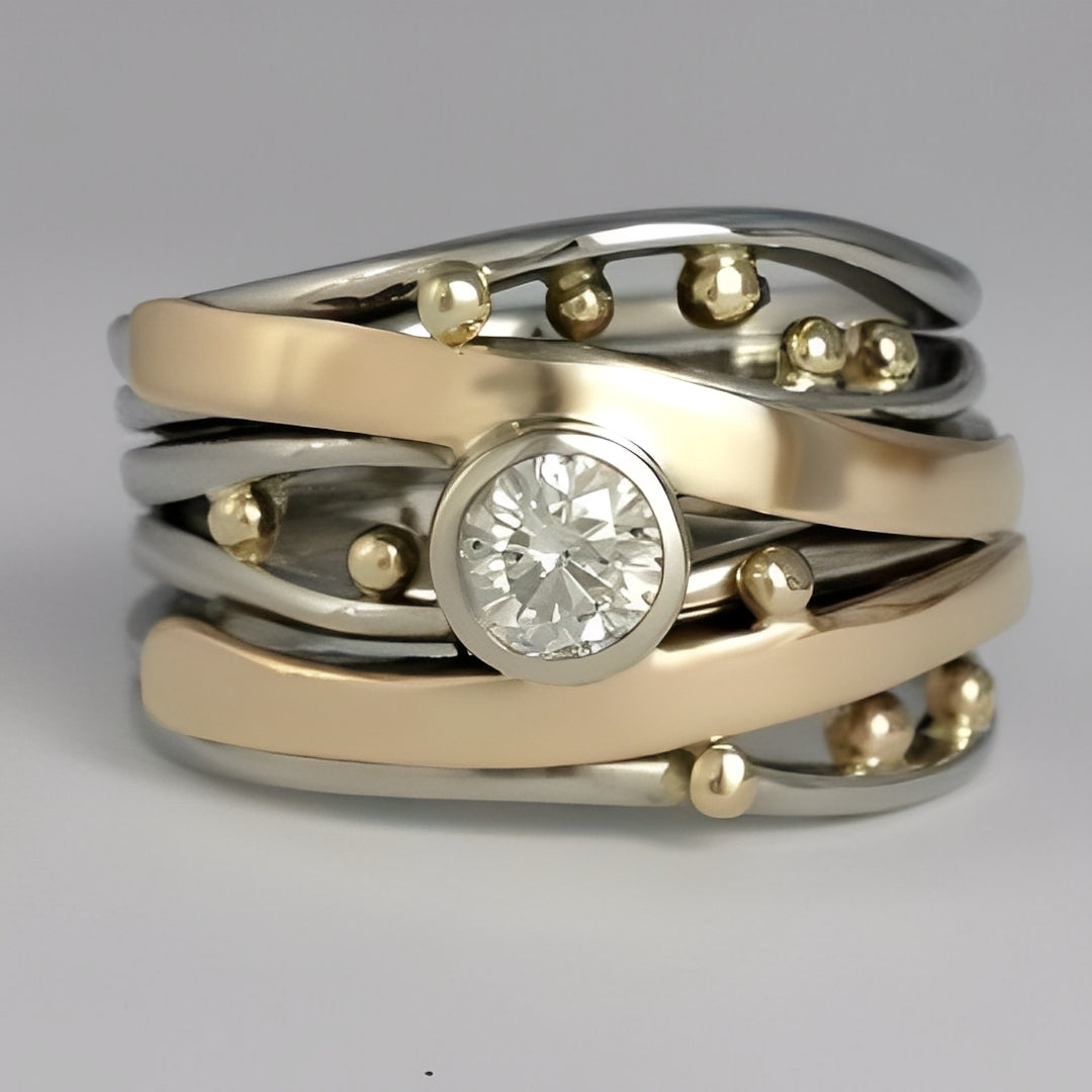 Rhian – Vintage Goldring mit Zirkonia