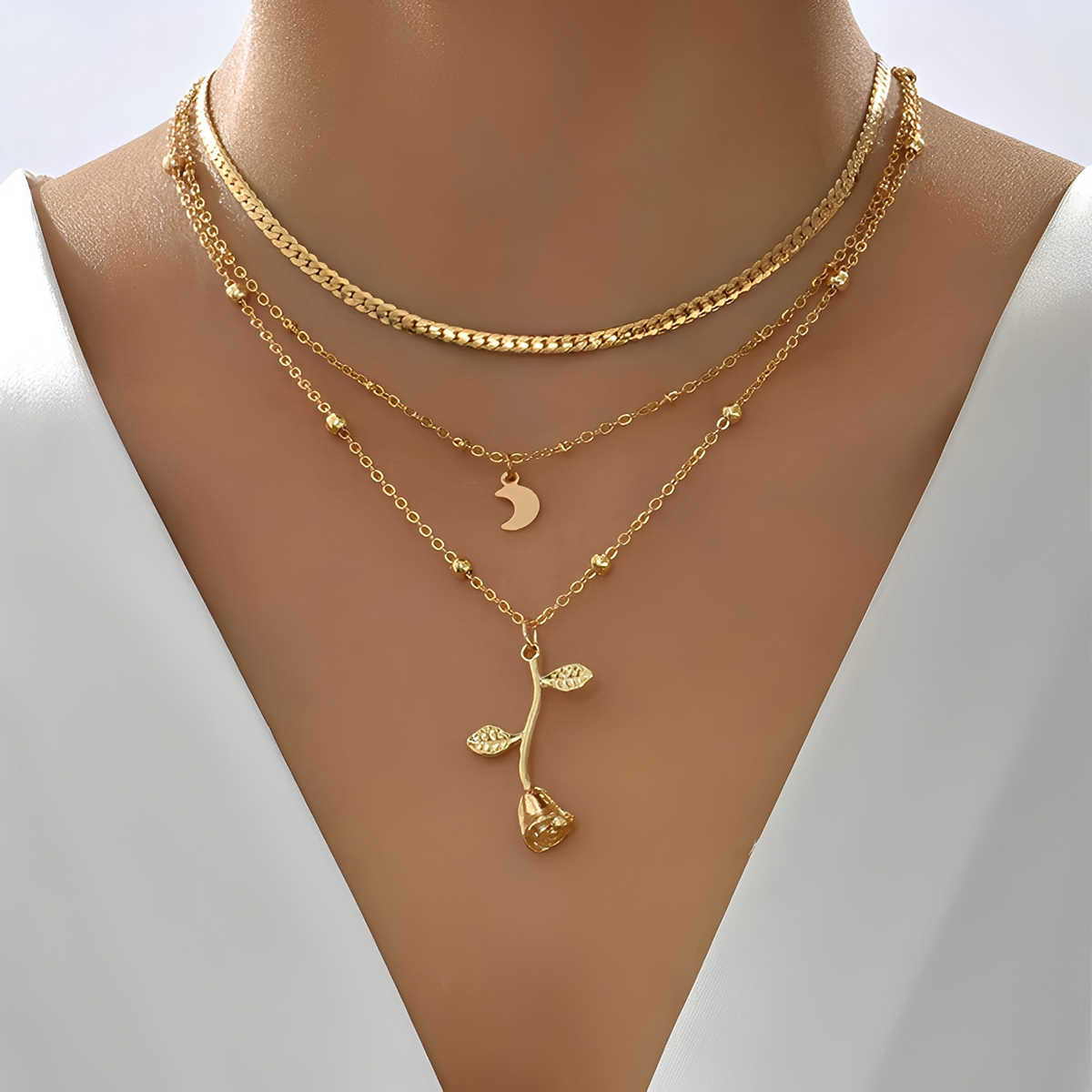 Sylvia – Kette mit rosafarbenem Anhänger und goldenem Mond