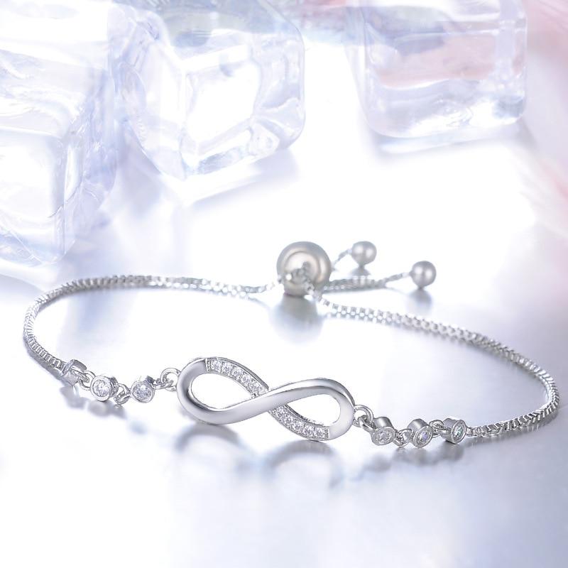 Megan – Anpassbares unendliches Armband in Silber