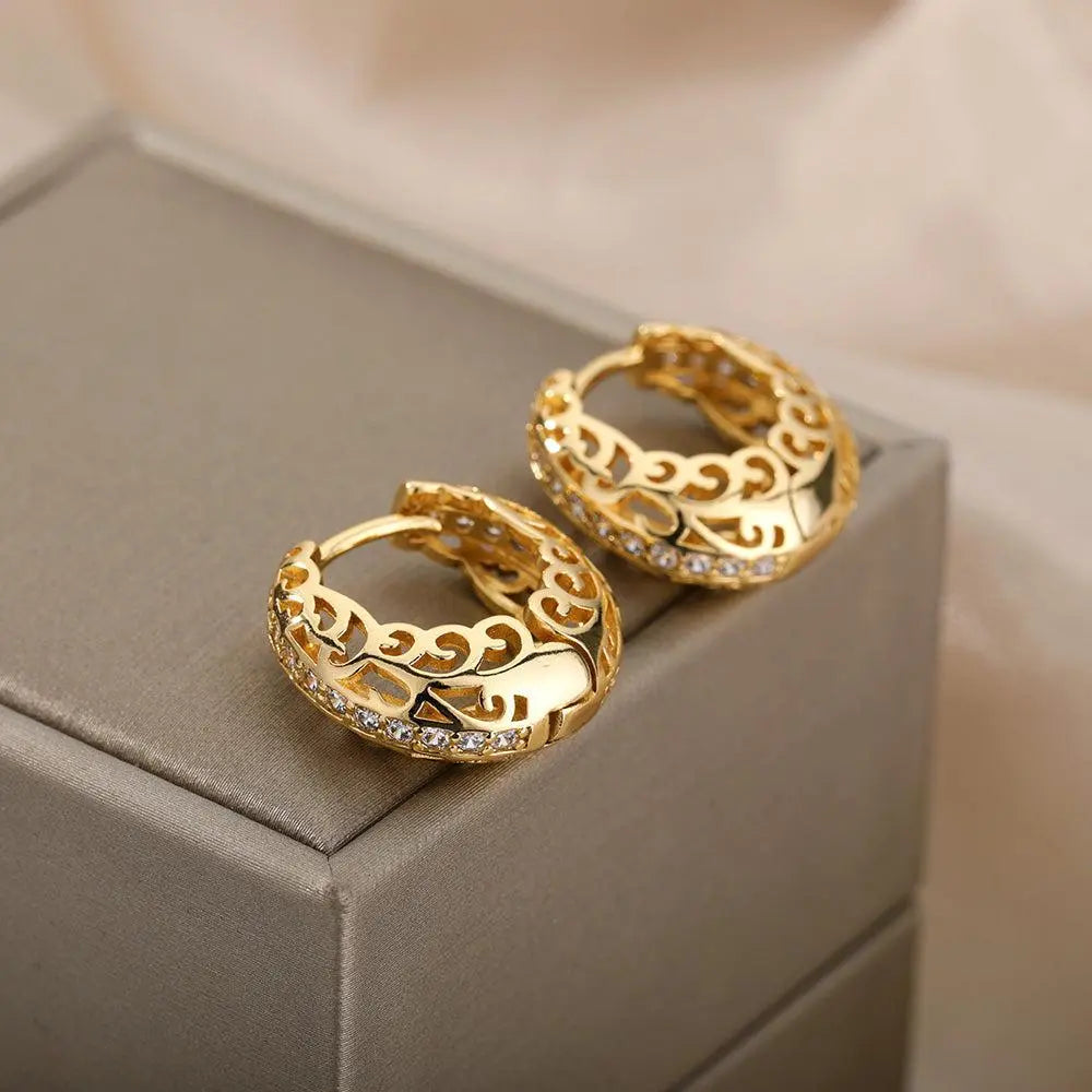Lara - Elegante Mandala Tropfenohrringe in Gold